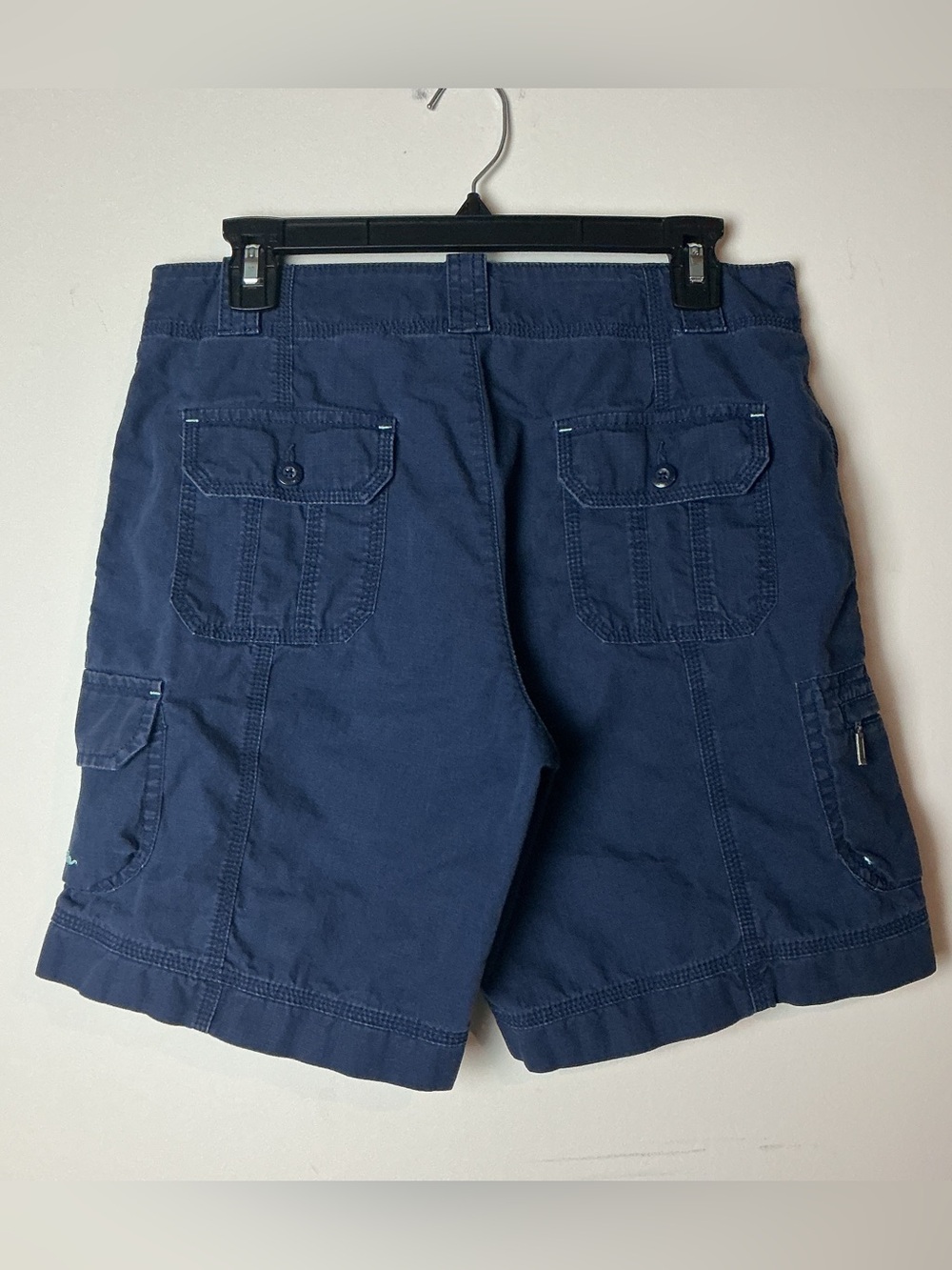 Eddie Bauer Navy Blue Cargo Shorts Women’s Size 6 - Picture 2 of 3